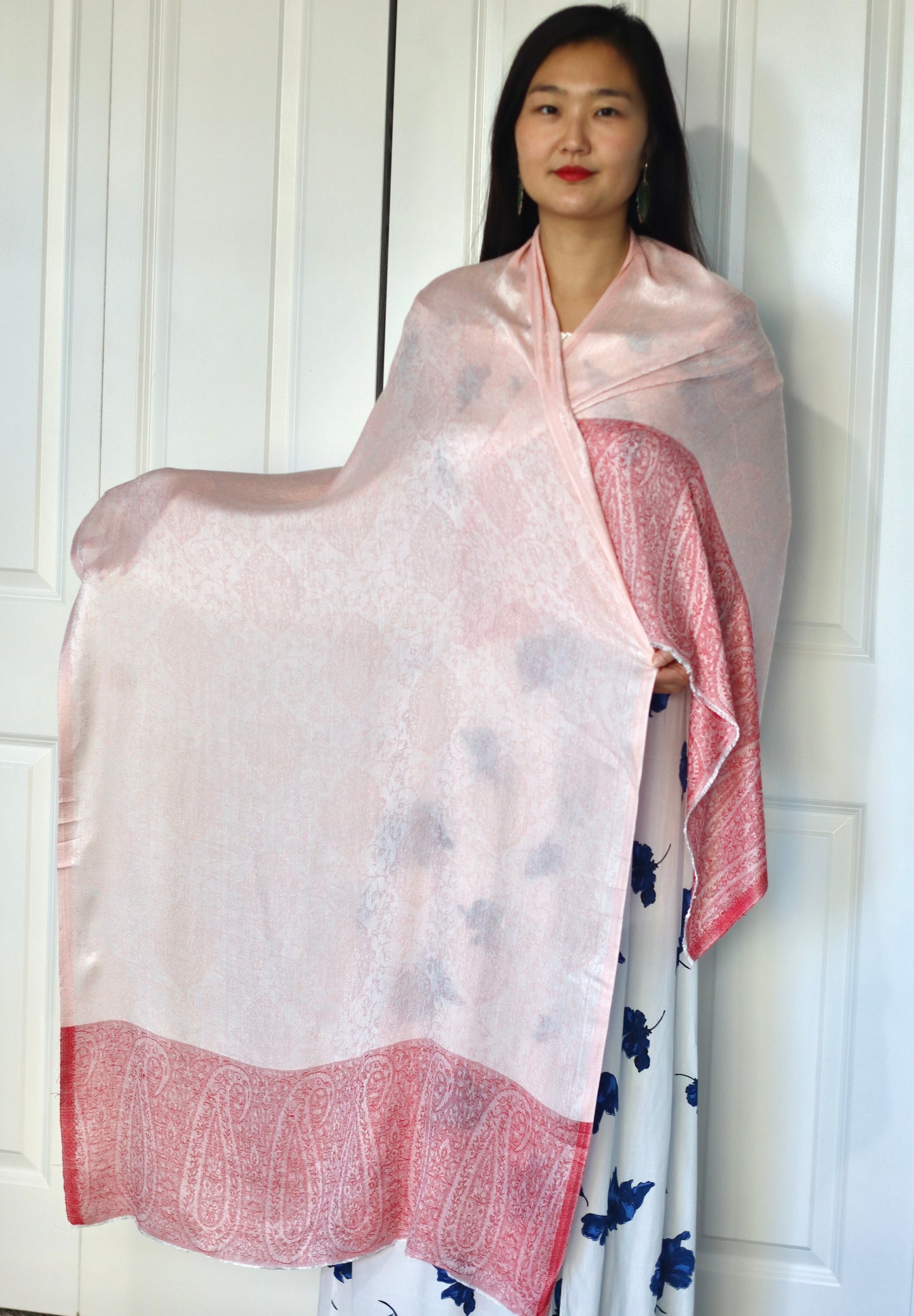 Handmade 30%Silk 70% Ring Cashmere Scarf Luxury Pashmina Handmade in Kashmir Ring Cashmere Light Soft and Warm Fair-trade from Nepali Artist Clearance Holiday Special Christmas Gift  Shiny Cooling