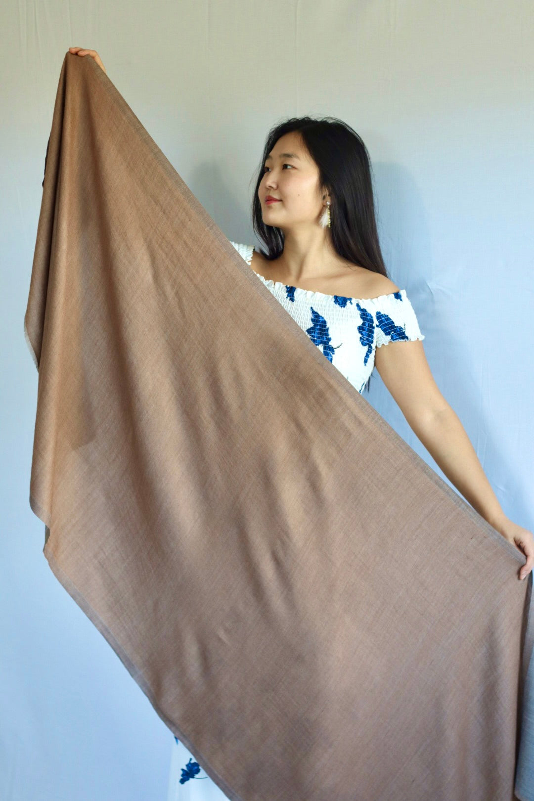 Handmade 100% Ring Cashmere Scarf Handmade in Nepal Pashmina Shawl Light Soft and Warm Fair-trade from Nepali Artist Clearance Holiday Special Christmas Gift Reversible Pink Red Green Blue Purple