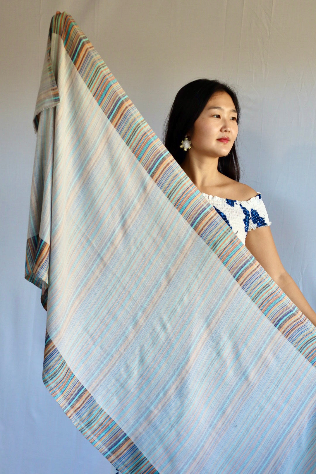 Handmade 100% Ring Cashmere Scarf Handmade in Nepal Pashmina Shawl Light Soft and Warm Fair-trade from Nepali Artist Clearance Holiday Special Christmas Gift Reversible Pink Red Green Blue Purple