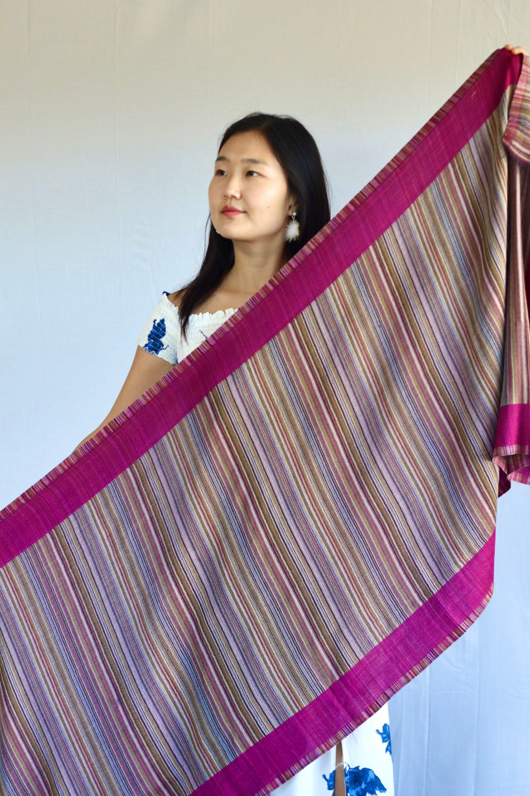 Handmade 100% Ring Cashmere Scarf Handmade in Nepal Pashmina Shawl Light Soft and Warm Fair-trade from Nepali Artist Clearance Holiday Special Christmas Gift Reversible Pink Red Green Blue Purple