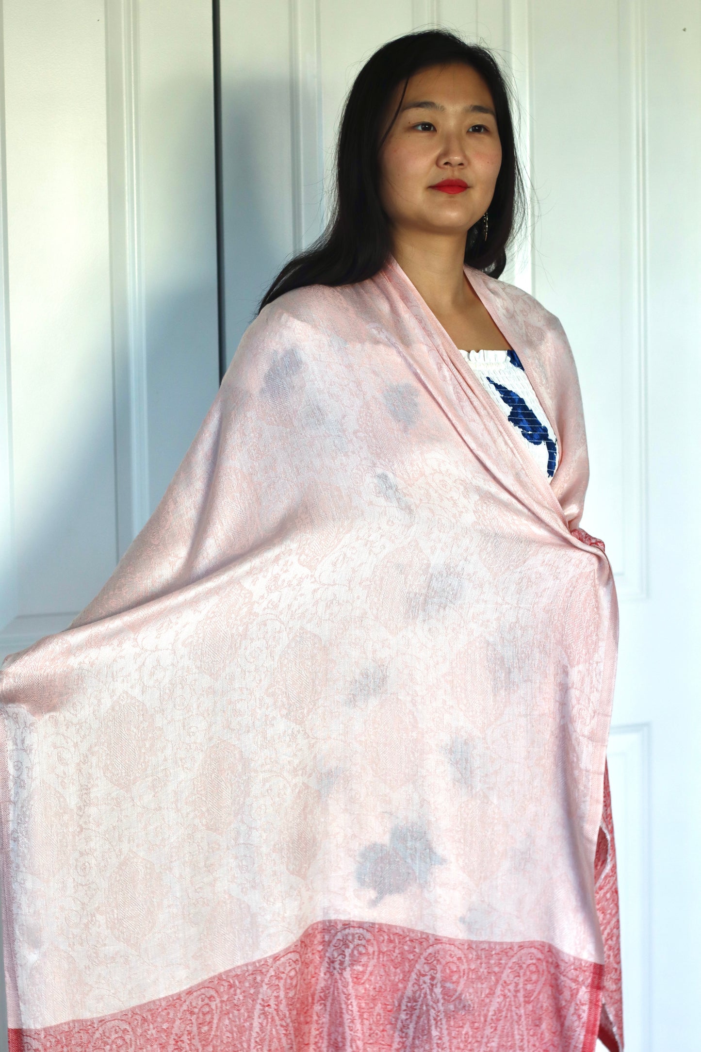 Handmade 30%Silk 70% Ring Cashmere Scarf Luxury Pashmina Handmade in Kashmir Ring Cashmere Light Soft and Warm Fair-trade from Nepali Artist Clearance Holiday Special Christmas Gift  Shiny Cooling