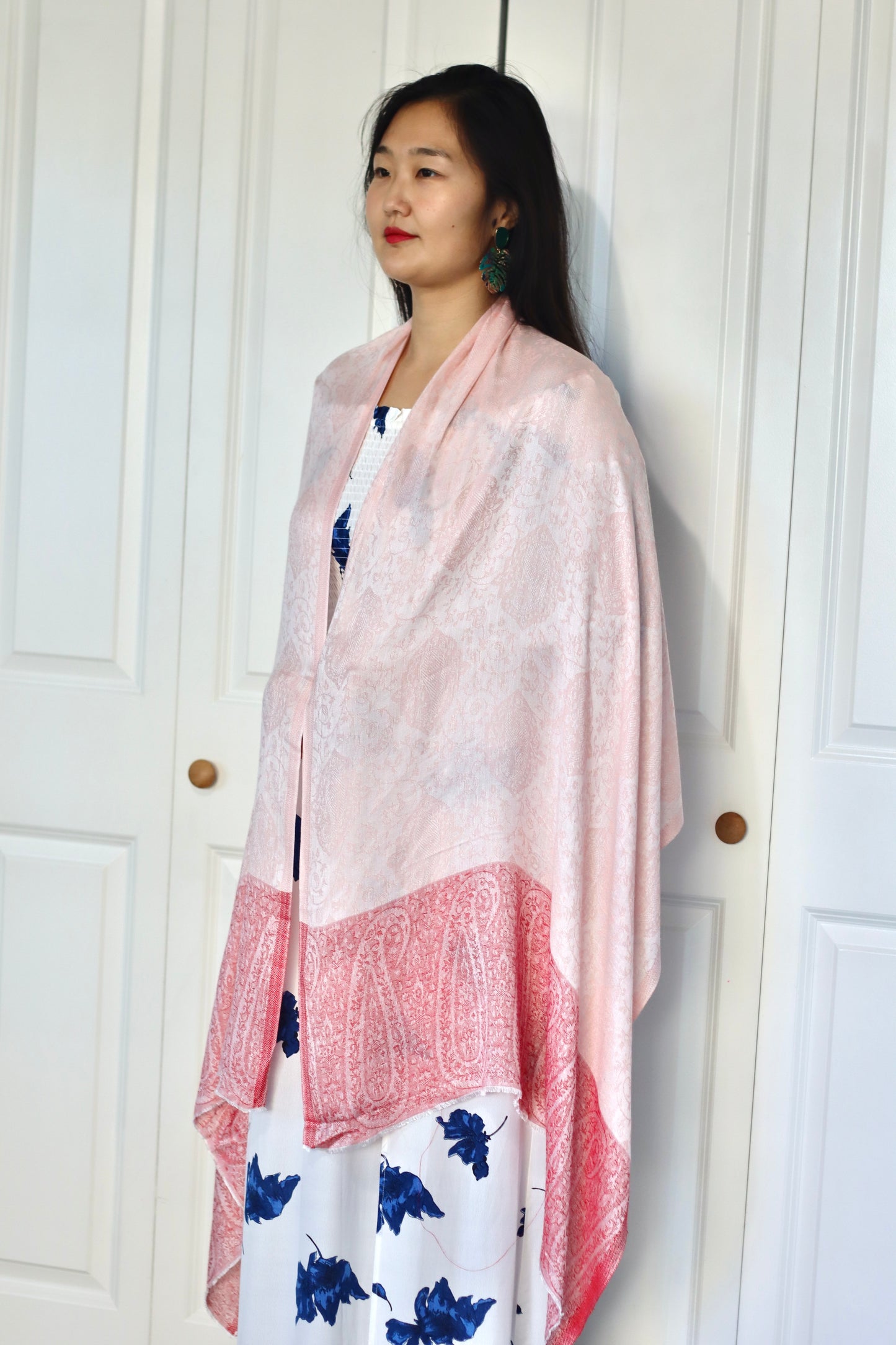 Handmade 30%Silk 70% Ring Cashmere Scarf Luxury Pashmina Handmade in Kashmir Ring Cashmere Light Soft and Warm Fair-trade from Nepali Artist Clearance Holiday Special Christmas Gift  Shiny Cooling