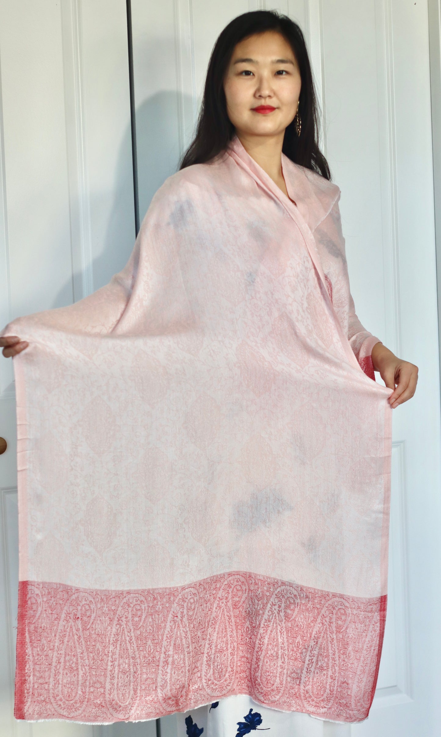 Handmade 30%Silk 70% Ring Cashmere Scarf Luxury Pashmina Handmade in Kashmir Ring Cashmere Light Soft and Warm Fair-trade from Nepali Artist Clearance Holiday Special Christmas Gift  Shiny Cooling