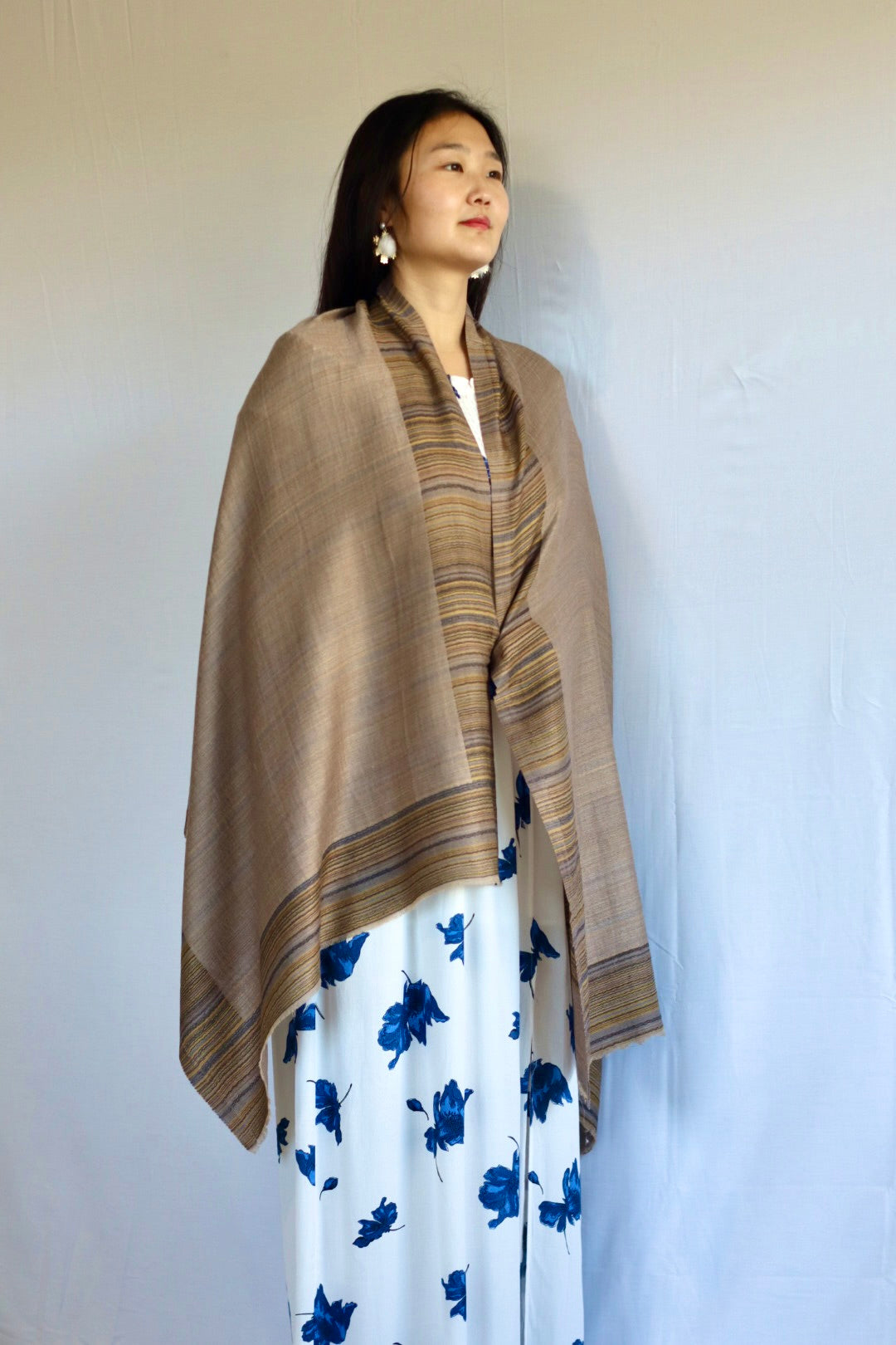 Handmade 100% Ring Cashmere Scarf Handmade in Nepal Pashmina Shawl Light Soft and Warm Fair-trade from Nepali Artist Clearance Holiday Special Christmas Gift Reversible Pink Red Green Blue Purple