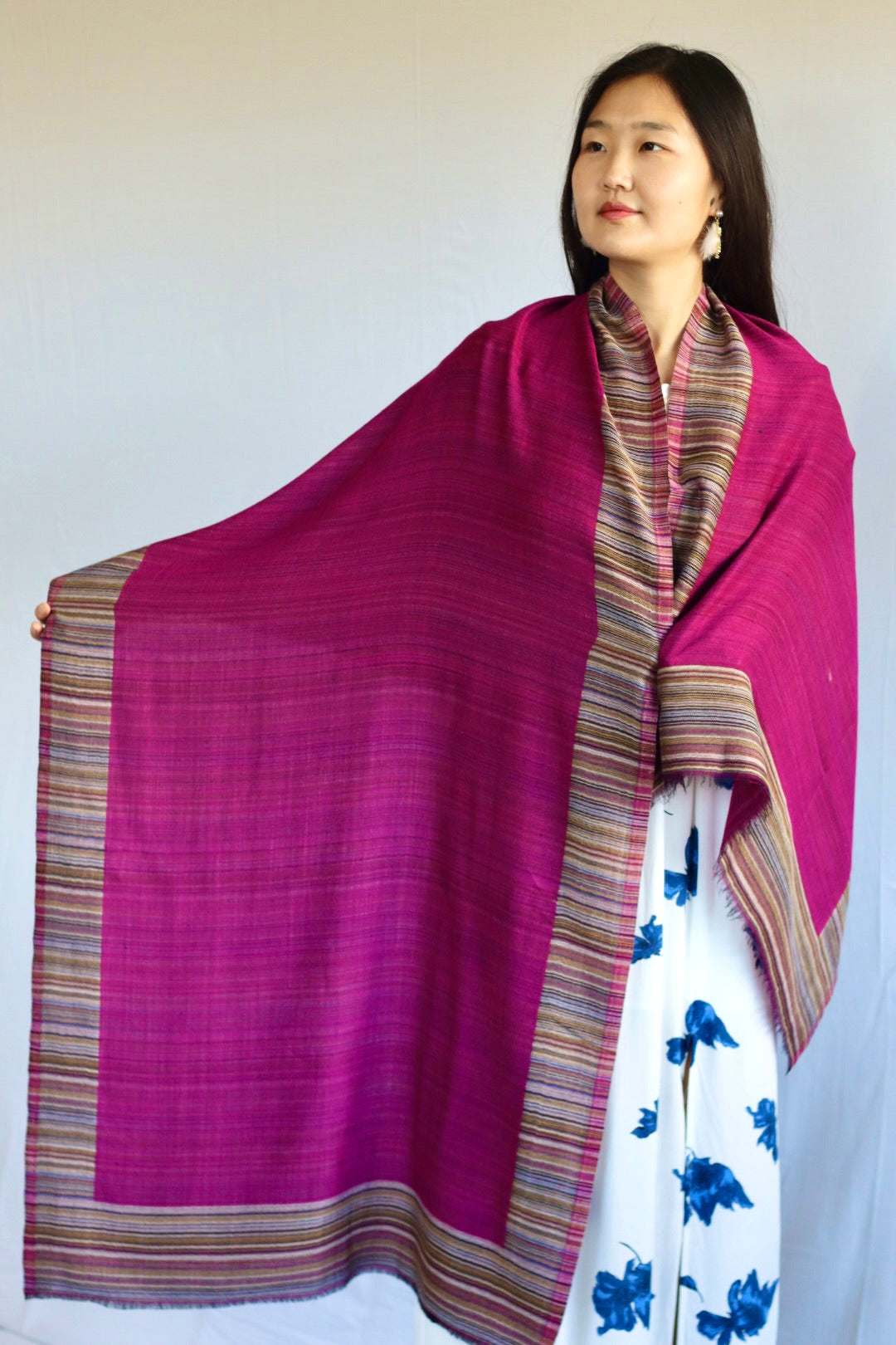 Handmade 100% Ring Cashmere Scarf Handmade in Nepal Pashmina Shawl Light Soft and Warm Fair-trade from Nepali Artist Clearance Holiday Special Christmas Gift Reversible Pink Red Green Blue Purple