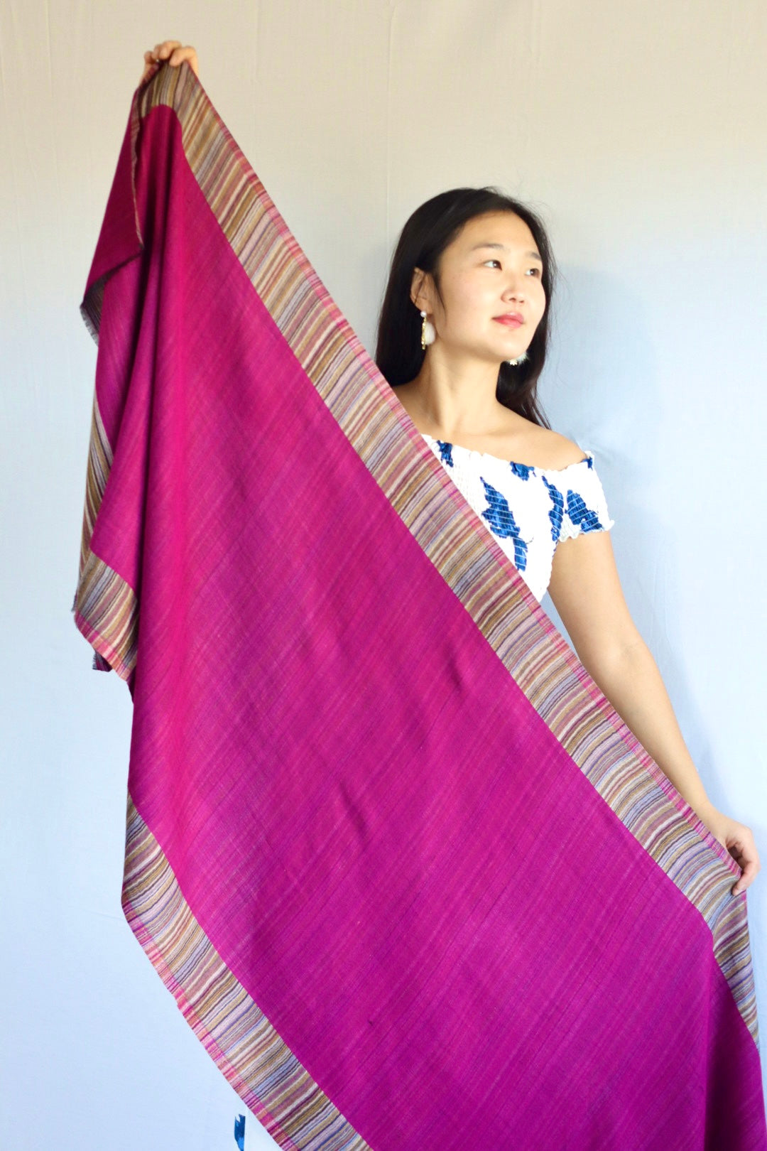 Handmade 100% Ring Cashmere Scarf Handmade in Nepal Pashmina Shawl Light Soft and Warm Fair-trade from Nepali Artist Clearance Holiday Special Christmas Gift Reversible Pink Red Green Blue Purple