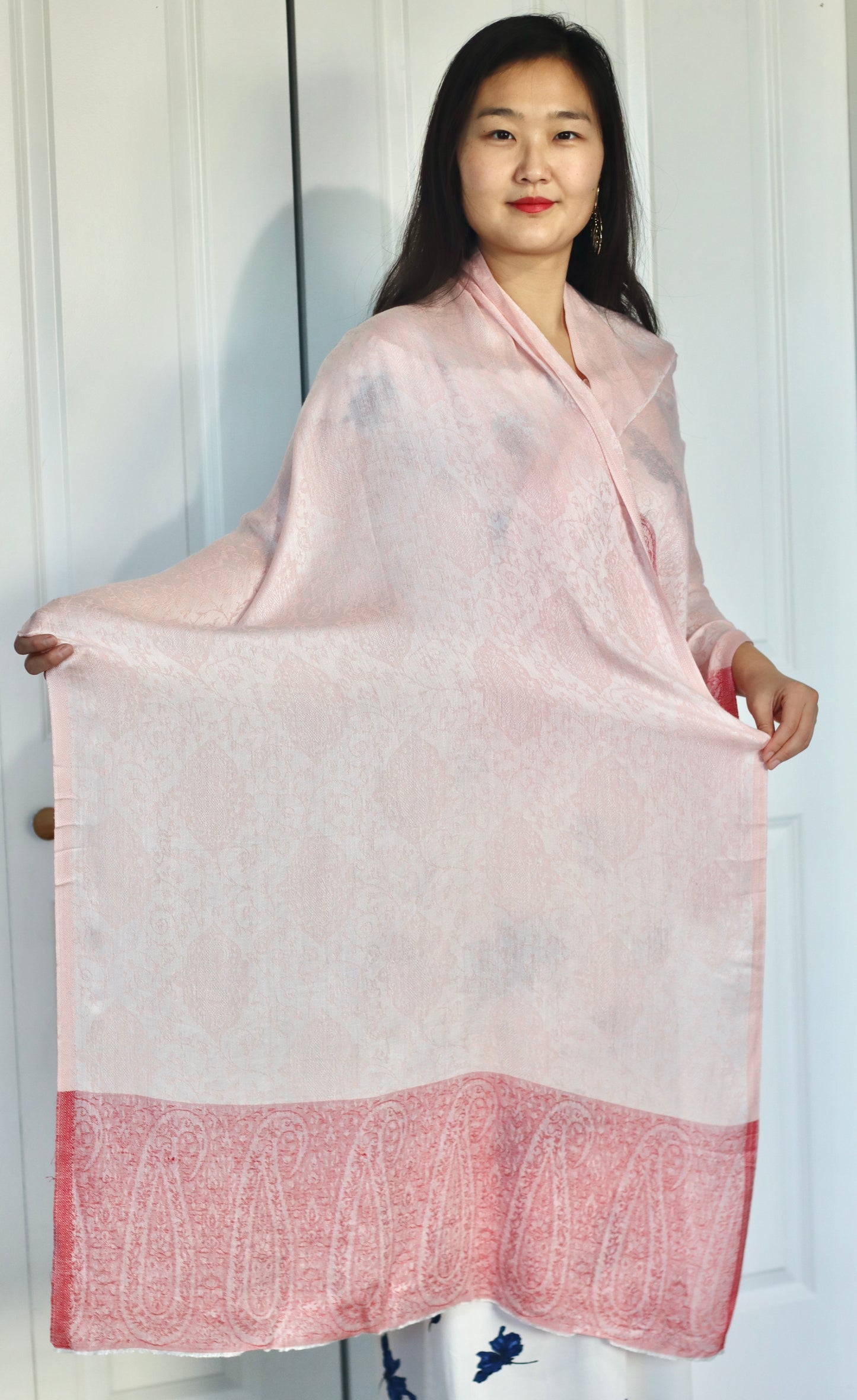 Handmade 30%Silk 70% Ring Cashmere Scarf Luxury Pashmina Handmade in Kashmir Ring Cashmere Light Soft and Warm Fair-trade from Nepali Artist Clearance Holiday Special Christmas Gift  Shiny Cooling