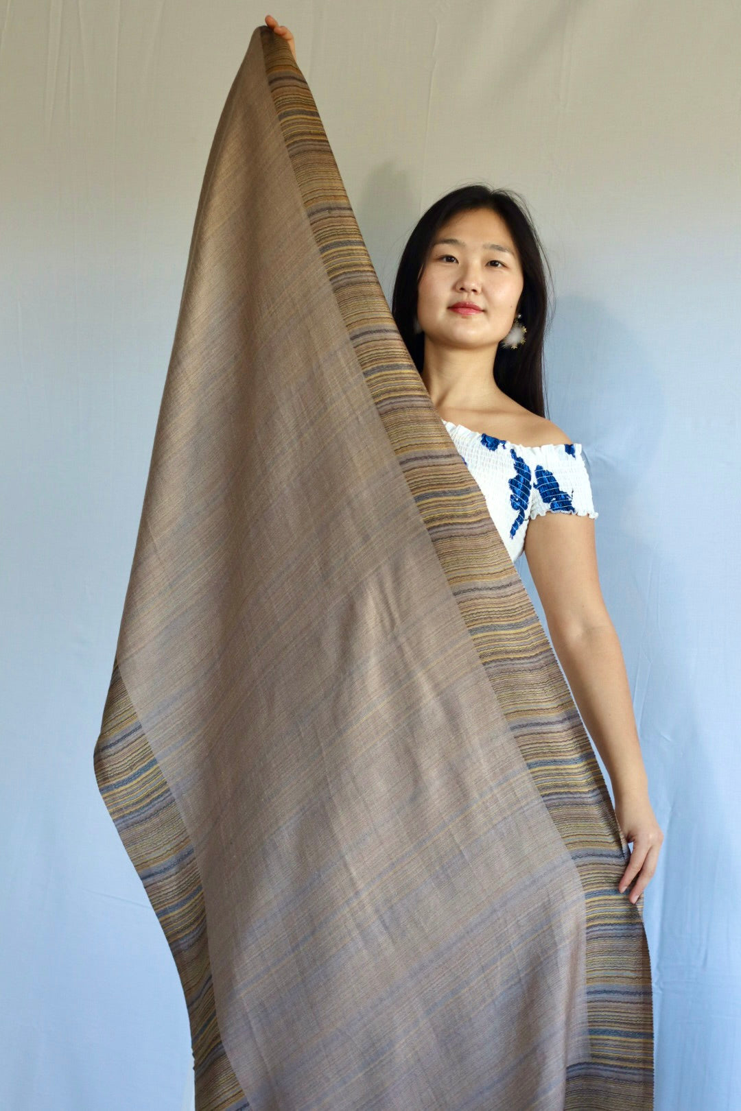 Handmade 100% Ring Cashmere Scarf Handmade in Nepal Pashmina Shawl Light Soft and Warm Fair-trade from Nepali Artist Clearance Holiday Special Christmas Gift Reversible Pink Red Green Blue Purple