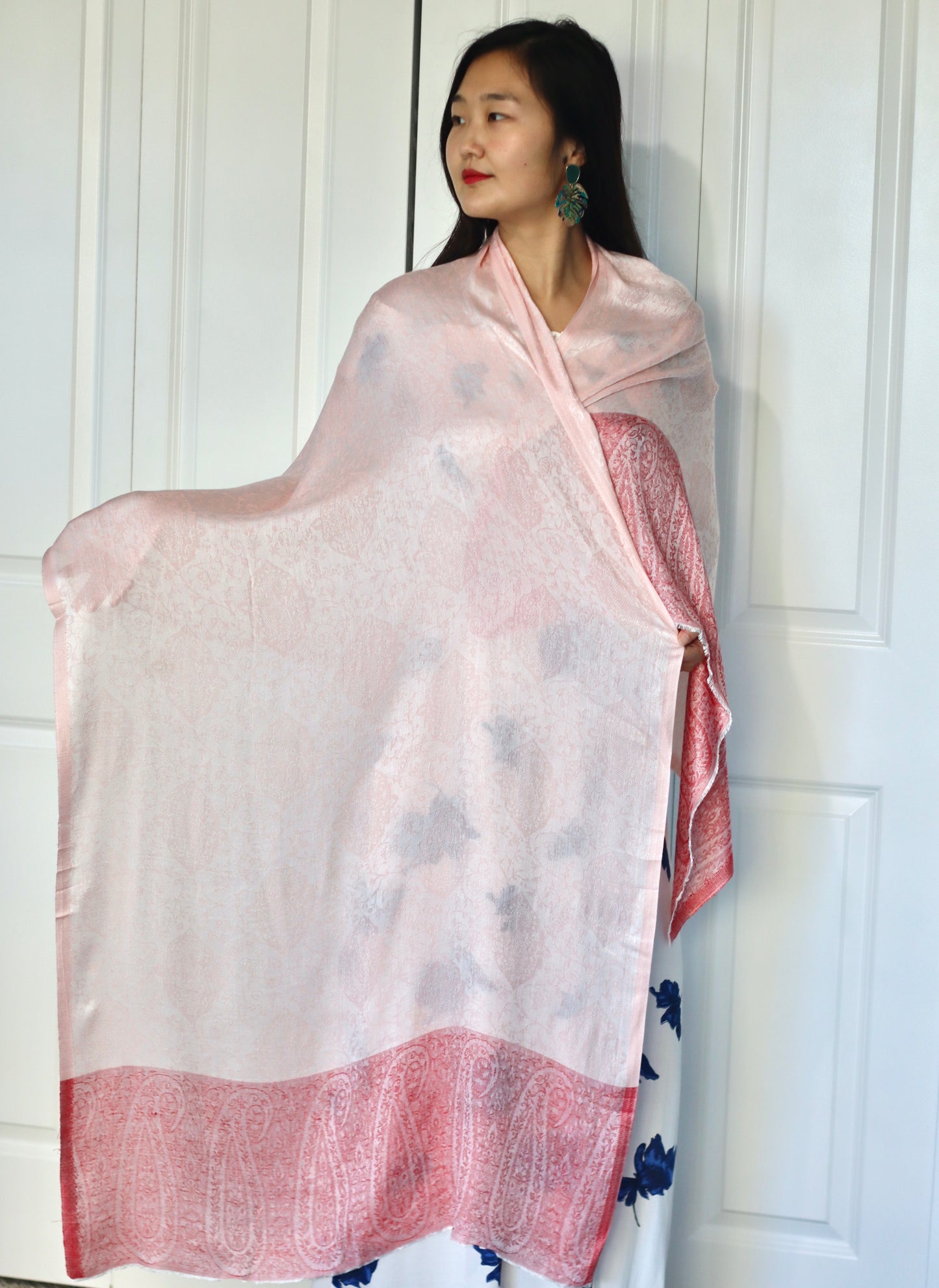Handmade 30%Silk 70% Ring Cashmere Scarf Luxury Pashmina Handmade in Kashmir Ring Cashmere Light Soft and Warm Fair-trade from Nepali Artist Clearance Holiday Special Christmas Gift  Shiny Cooling