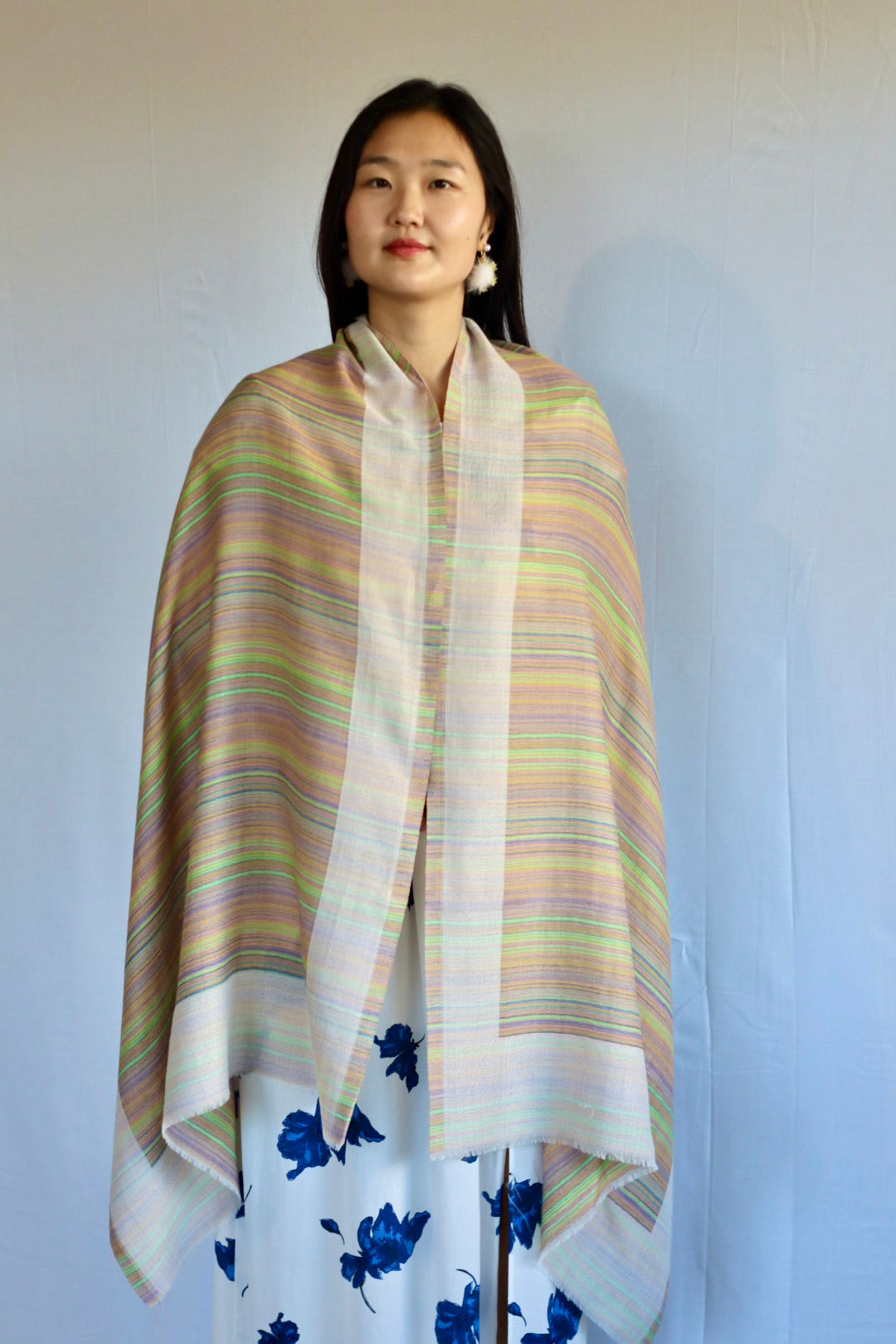 Handmade 100% Ring Cashmere Scarf Handmade in Nepal Pashmina Shawl Light Soft and Warm Fair-trade from Nepali Artist Clearance Holiday Special Christmas Gift Reversible Pink Red Green Blue Purple