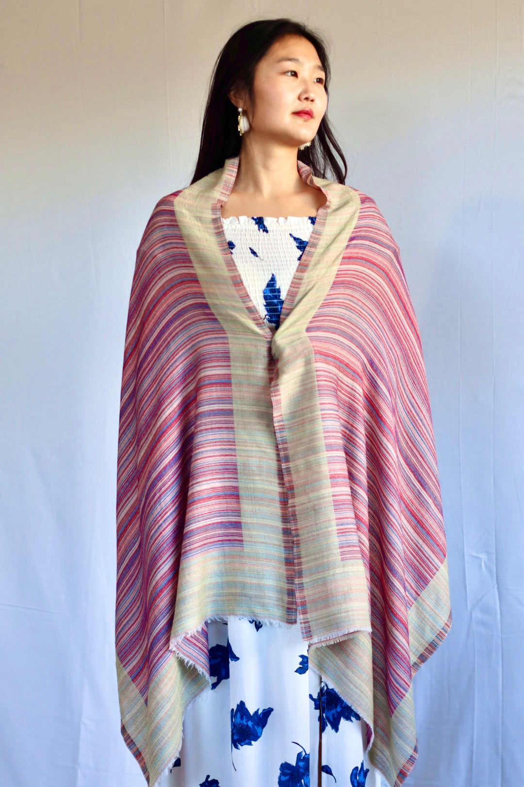 Handmade 100% Ring Cashmere Scarf Handmade in Nepal Pashmina Shawl Light Soft and Warm Fair-trade from Nepali Artist Clearance Holiday Special Christmas Gift Reversible Pink Red Green Blue Purple