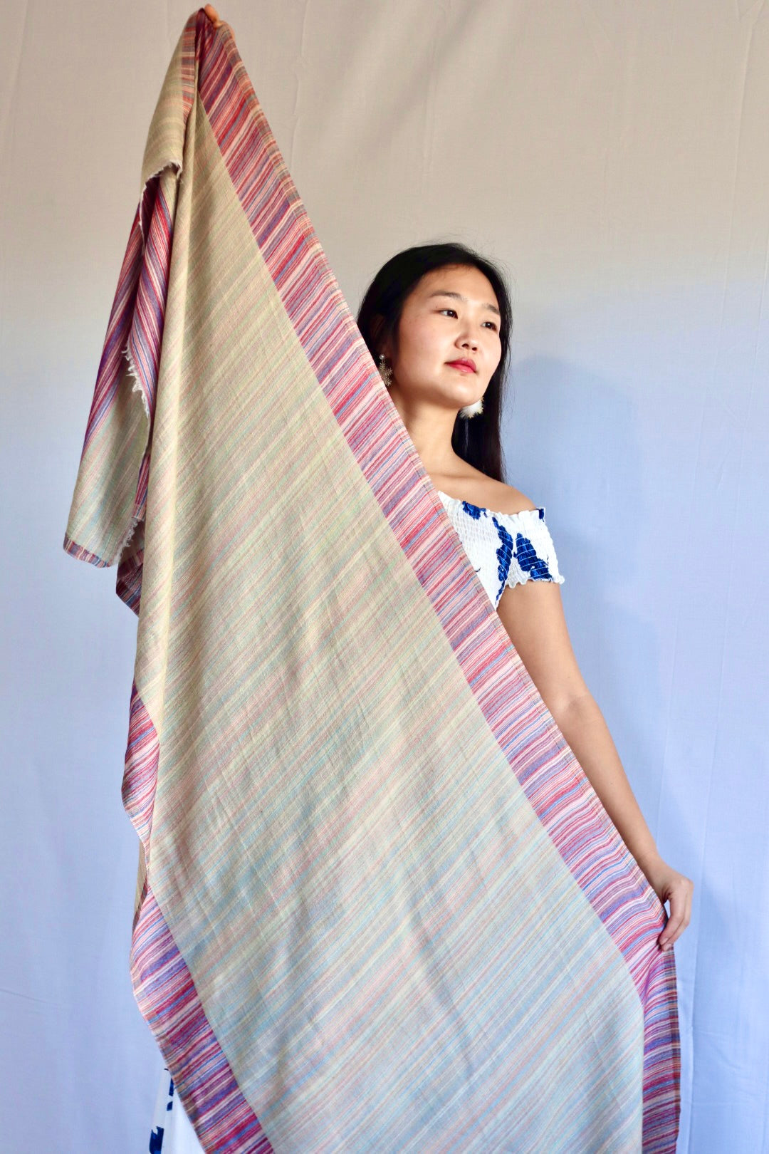 Handmade 100% Ring Cashmere Scarf Handmade in Nepal Pashmina Shawl Light Soft and Warm Fair-trade from Nepali Artist Clearance Holiday Special Christmas Gift Reversible Pink Red Green Blue Purple