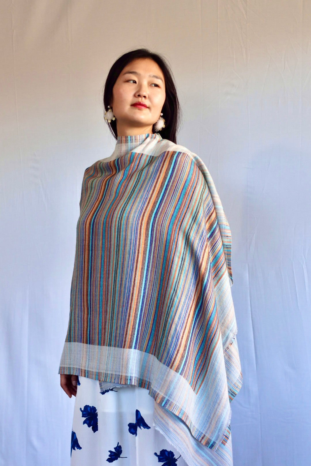 Handmade 100% Ring Cashmere Scarf Handmade in Nepal Pashmina Shawl Light Soft and Warm Fair-trade from Nepali Artist Clearance Holiday Special Christmas Gift Reversible Pink Red Green Blue Purple