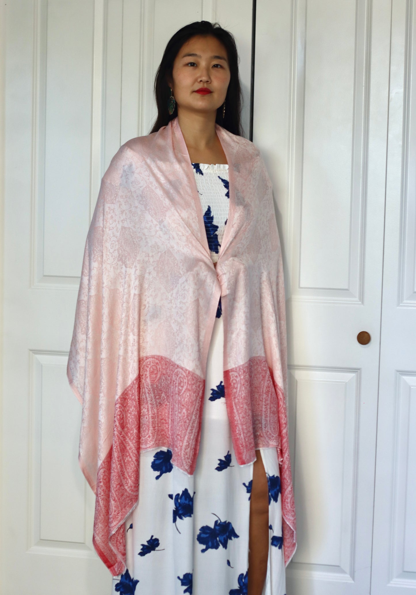 Handmade 30%Silk 70% Ring Cashmere Scarf Luxury Pashmina Handmade in Kashmir Ring Cashmere Light Soft and Warm Fair-trade from Nepali Artist Clearance Holiday Special Christmas Gift  Shiny Cooling