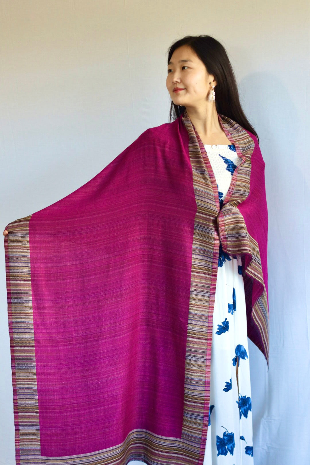 Handmade 100% Ring Cashmere Scarf Handmade in Nepal Pashmina Shawl Light Soft and Warm Fair-trade from Nepali Artist Clearance Holiday Special Christmas Gift Reversible Pink Red Green Blue Purple