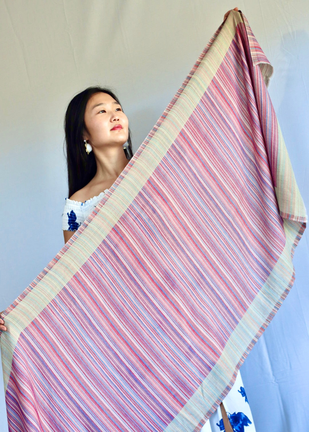 Handmade 100% Ring Cashmere Scarf Handmade in Nepal Pashmina Shawl Light Soft and Warm Fair-trade from Nepali Artist Clearance Holiday Special Christmas Gift Reversible Pink Red Green Blue Purple