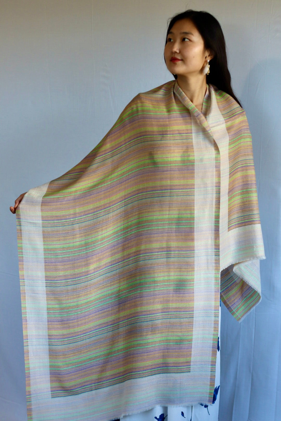 Handmade 100% Ring Cashmere Scarf Handmade in Nepal Pashmina Shawl Light Soft and Warm Fair-trade from Nepali Artist Clearance Holiday Special Christmas Gift Reversible Pink Red Green Blue Purple