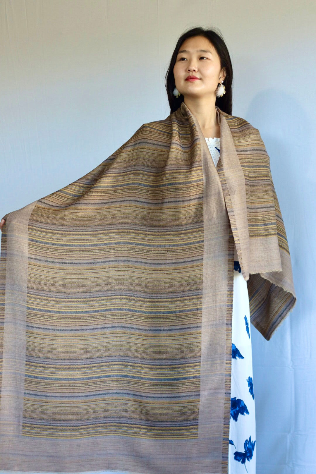 Handmade 100% Ring Cashmere Scarf Handmade in Nepal Pashmina Shawl Light Soft and Warm Fair-trade from Nepali Artist Clearance Holiday Special Christmas Gift Reversible Pink Red Green Blue Purple