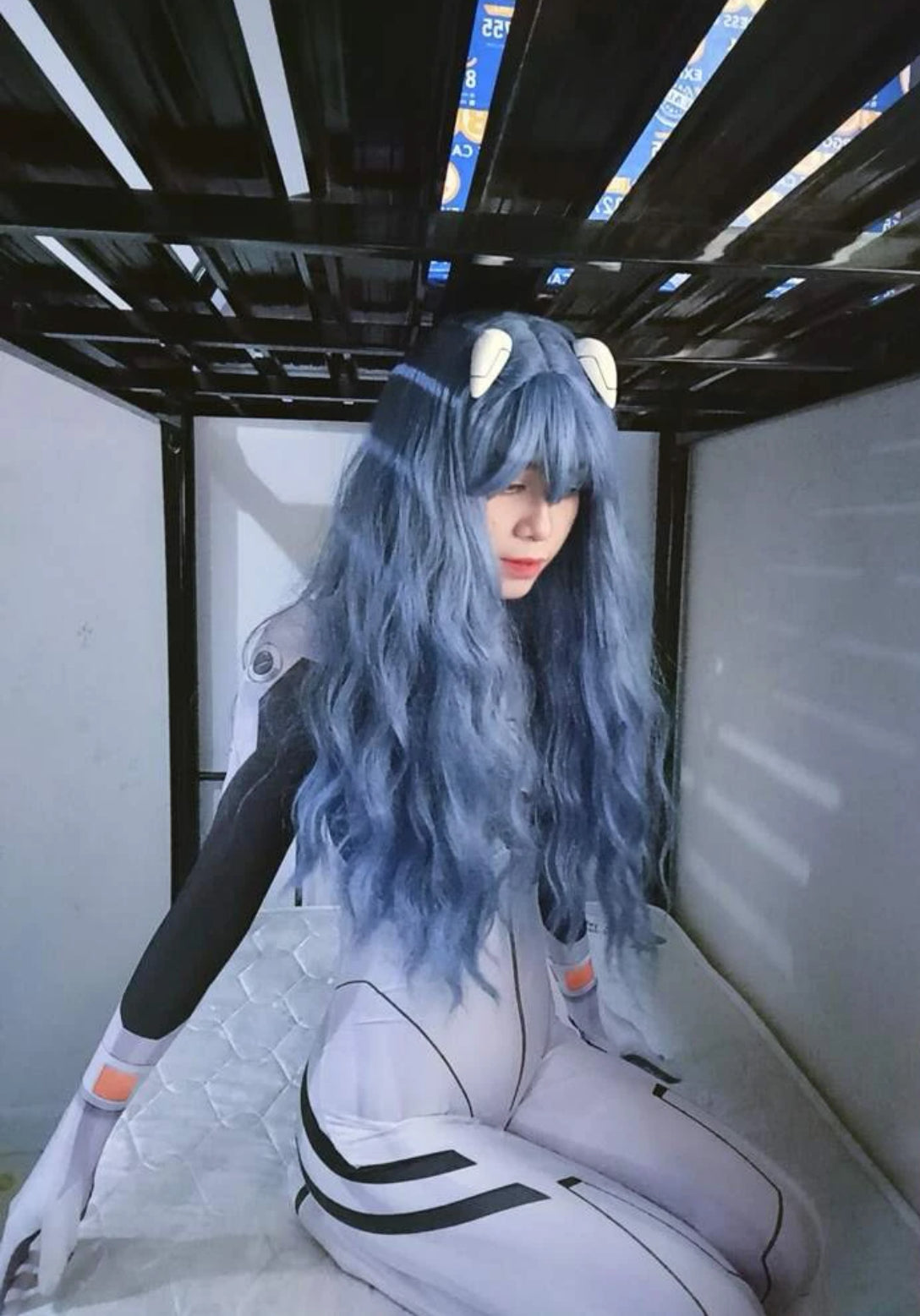 Beautiful Long Realistic Wavy Blue Wig Halloween Wig Drag Wig