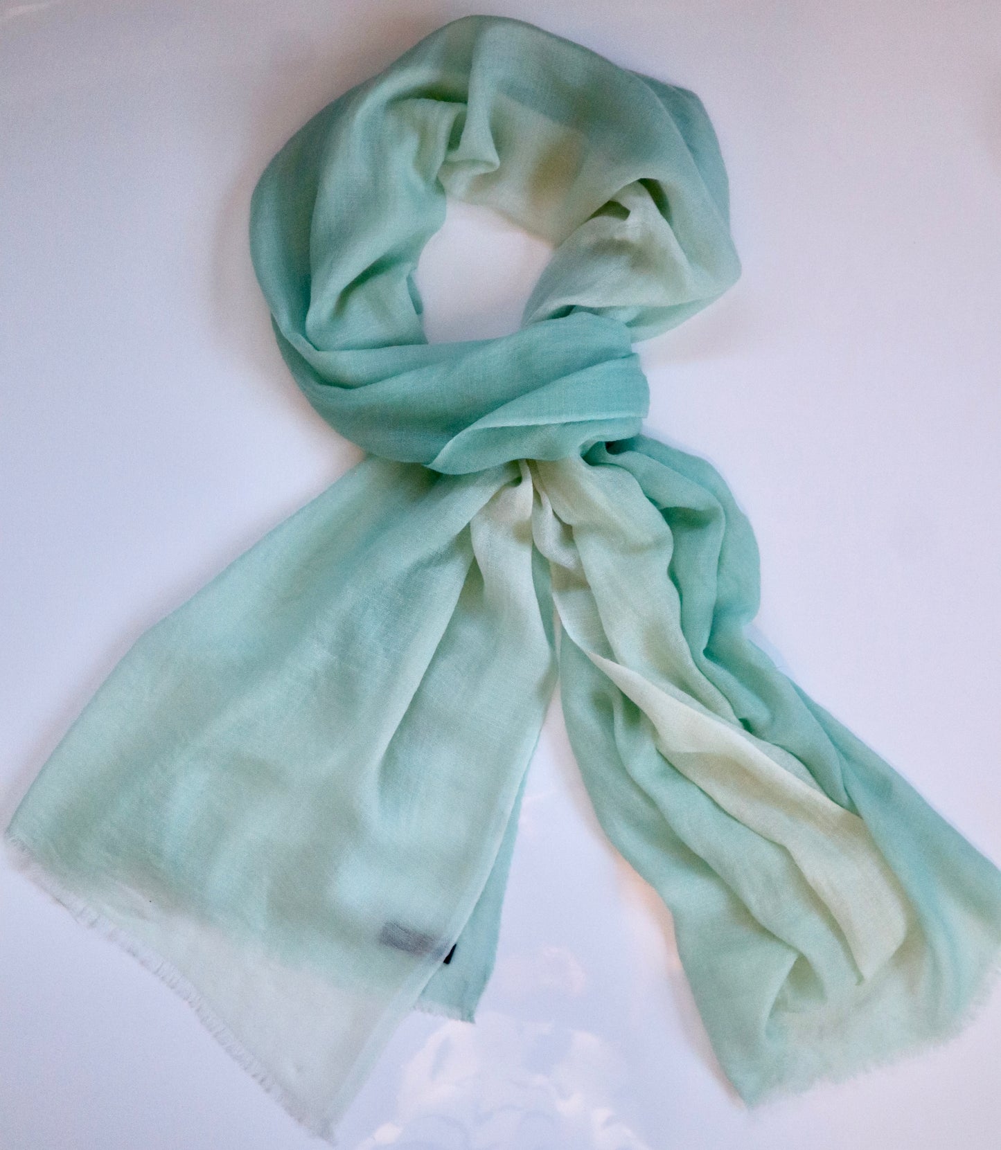 Handmade 100% Ring Cashmere Scarf Luxury Pashmina Handmade in Kashmir Light Soft and Warm Fair-trade from Nepali Artist Clearance Holiday Special Christmas Gift Thin Light Turquoise Blue/Green