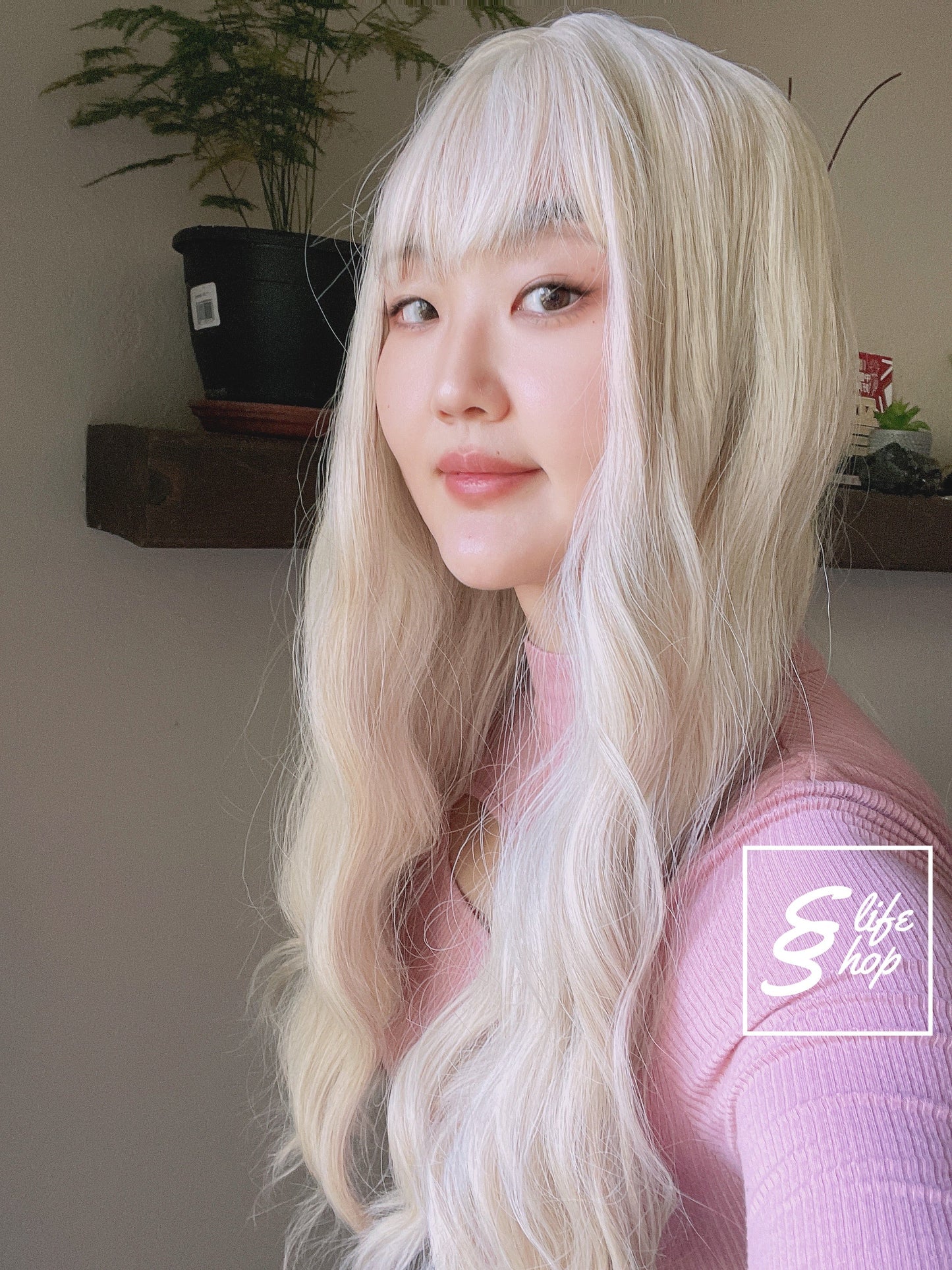 Beautiful Realistic long Wavy Curly Platinum Blonde Wig Natural Realistic