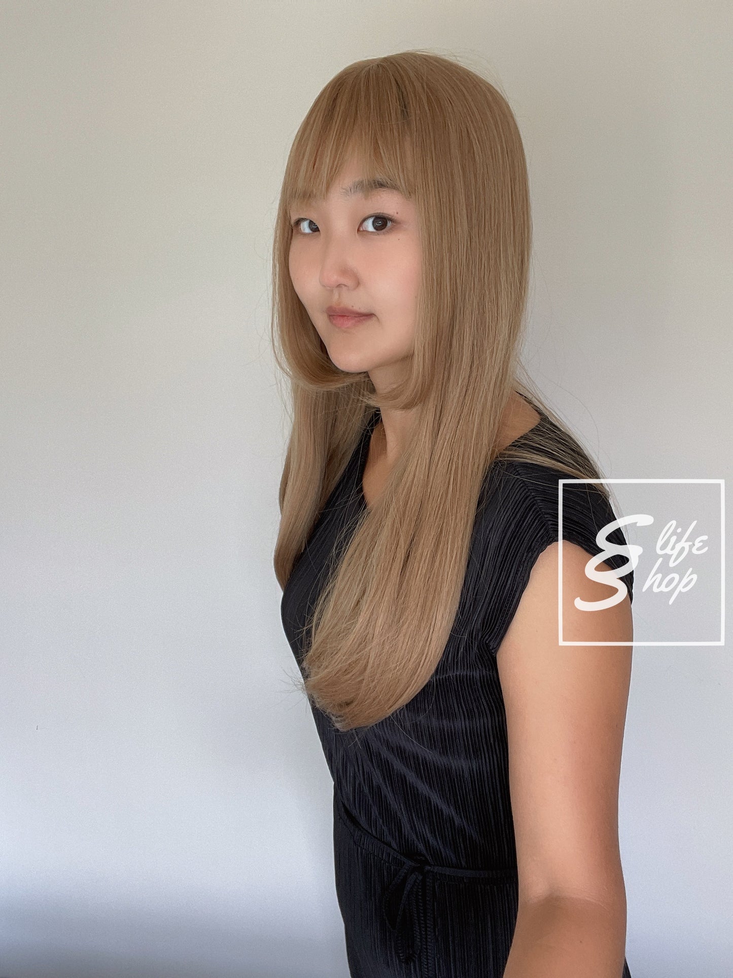 Beautiful Realistic long Straight Blonde Wig Natural Realistic